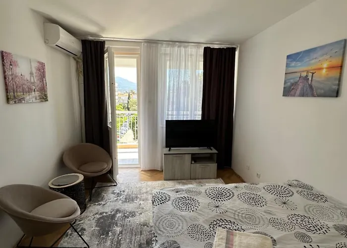 Alex Apartments
